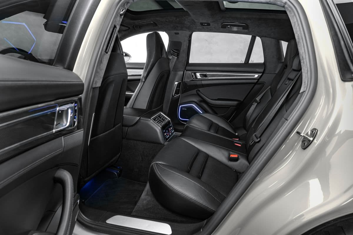 2019 Porsche Panamera - 14