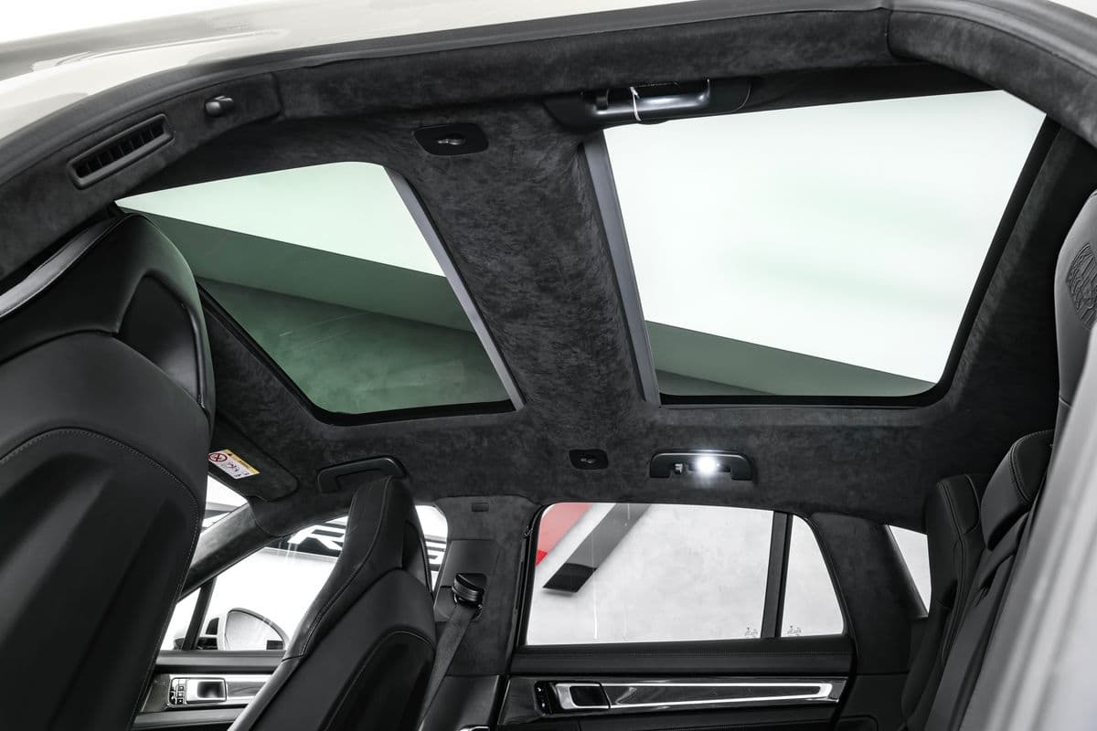 2019 Porsche Panamera - 18