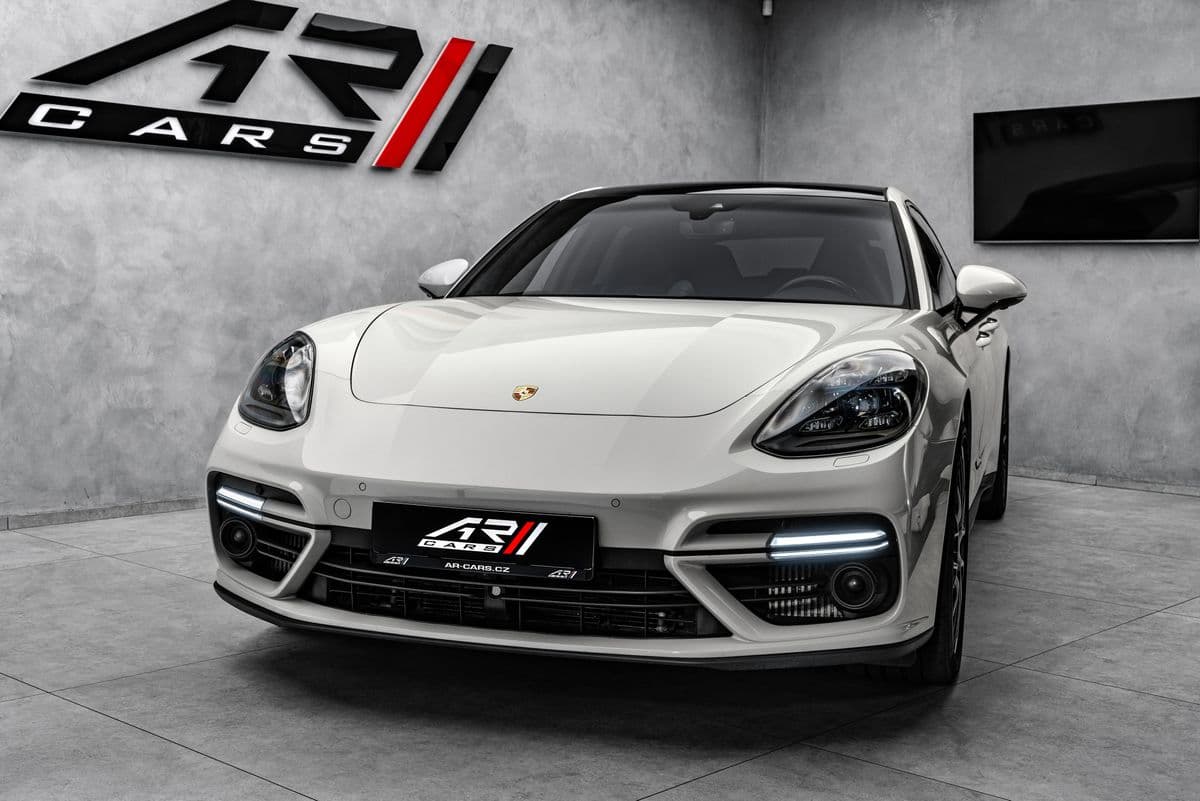 2019 Porsche Panamera - 3