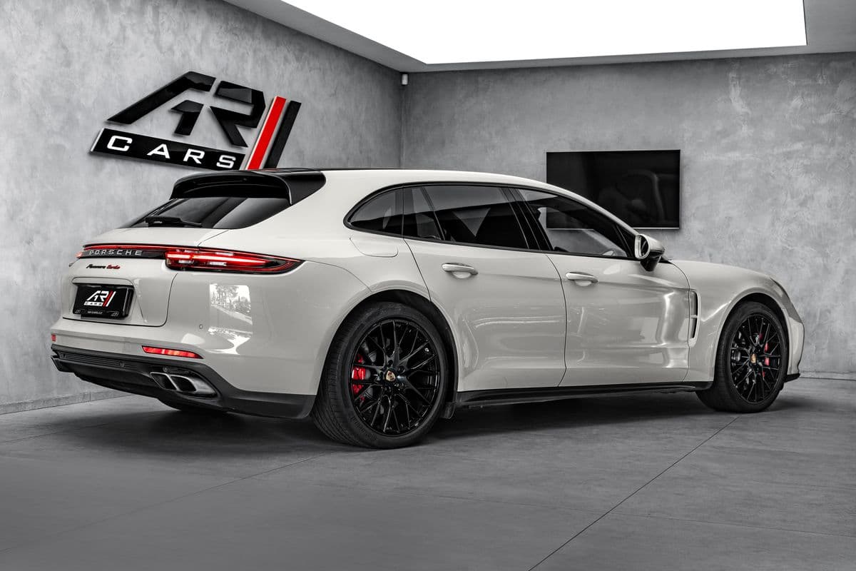 2019 Porsche Panamera - 5