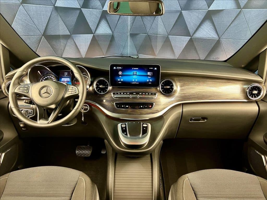 2021 Mercedes-Benz V-Class - 9