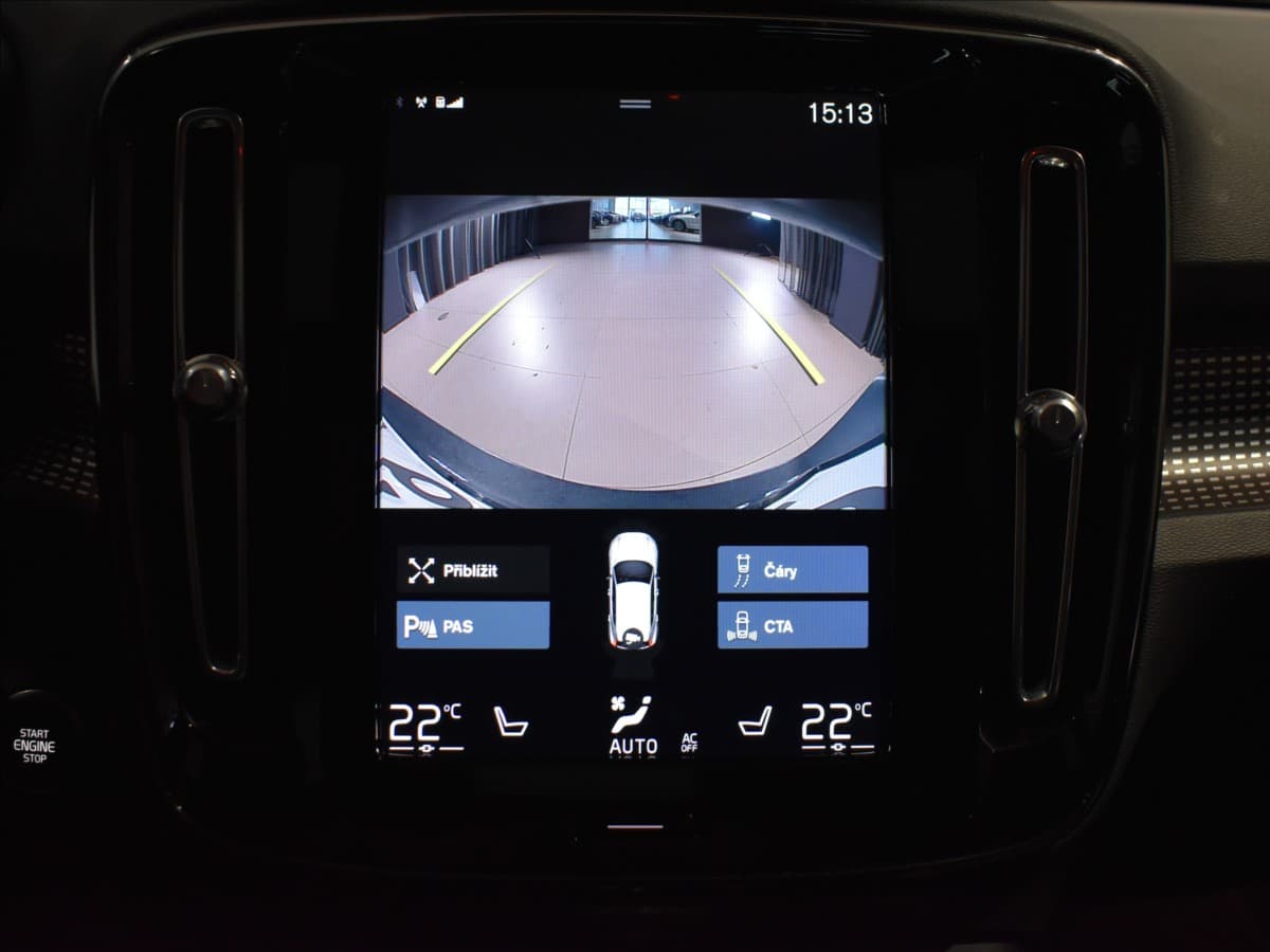 2021 Volvo XC40 - 20
