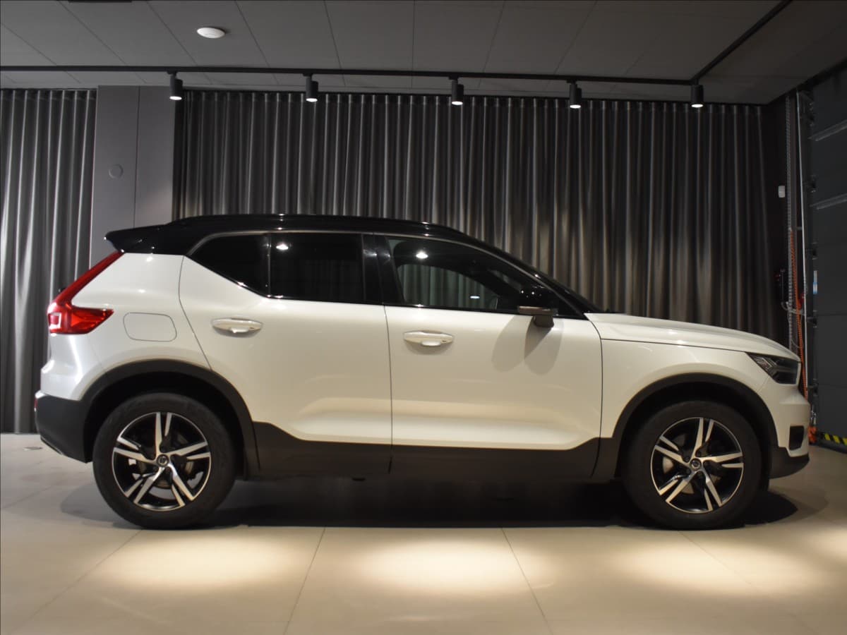 2021 Volvo XC40 - 3