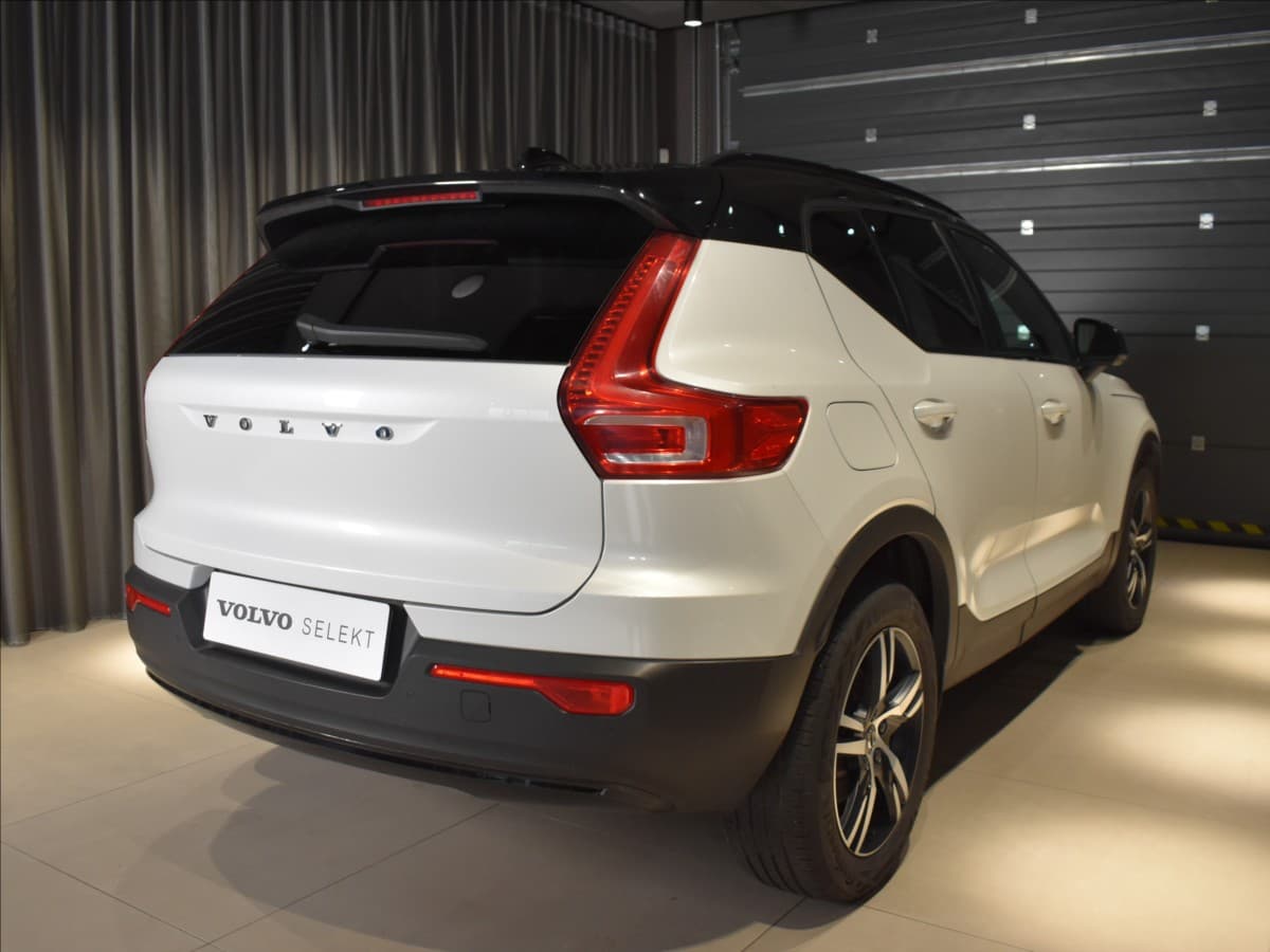 2021 Volvo XC40 - 4
