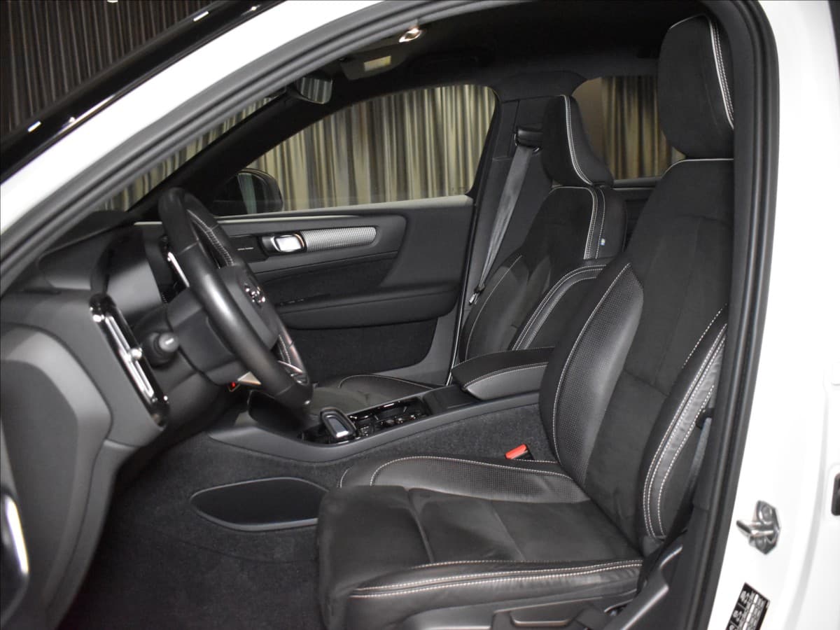2021 Volvo XC40 - 8