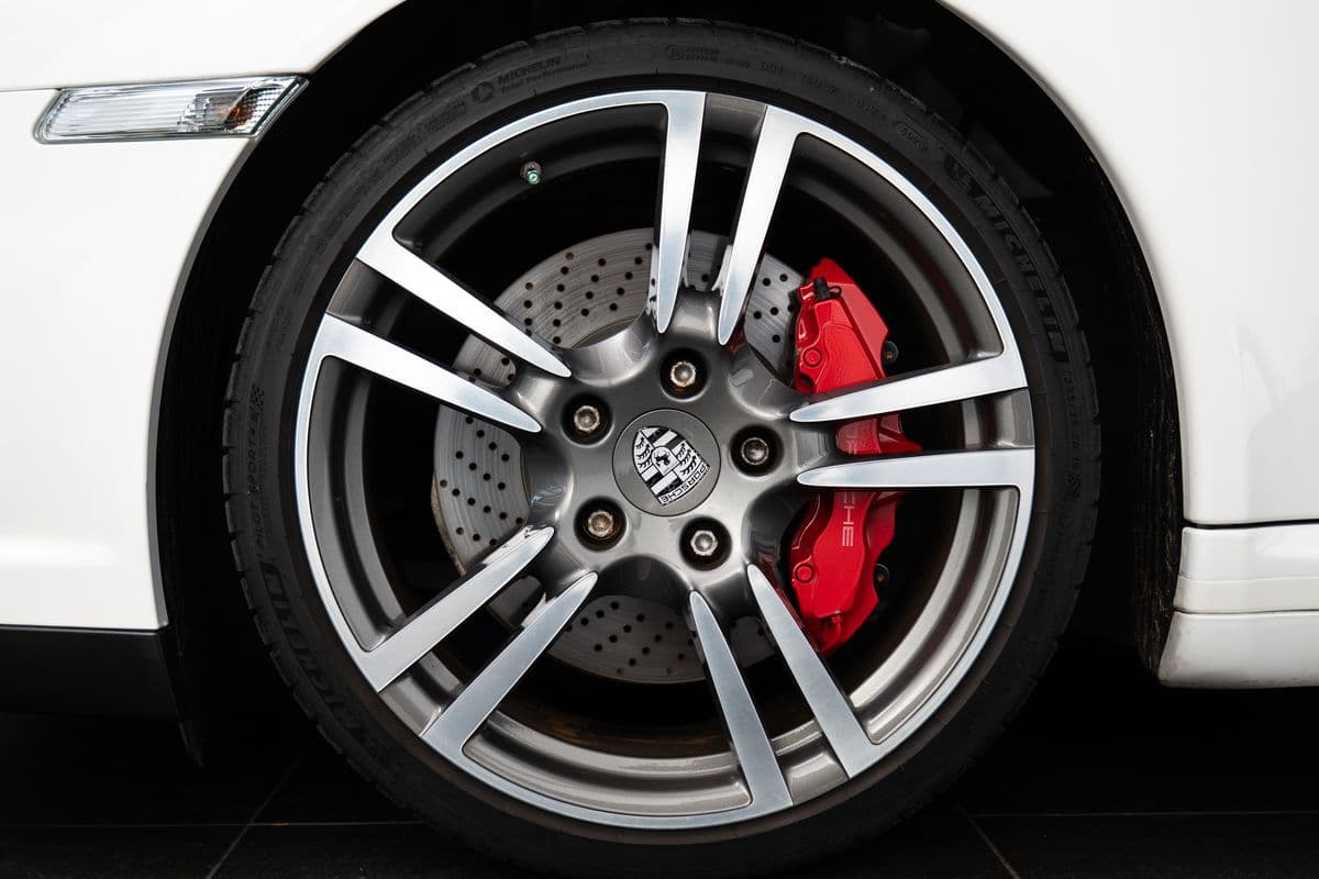 2010 Porsche 911 - 20