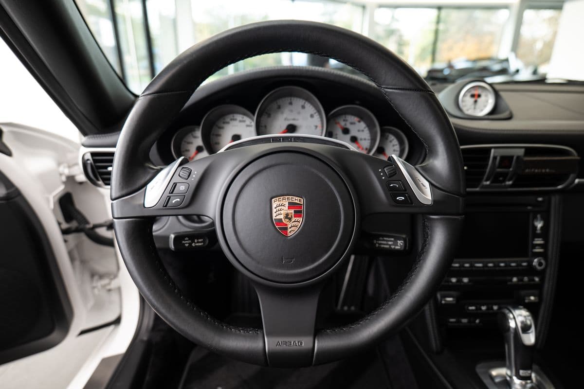 2010 Porsche 911 - 6