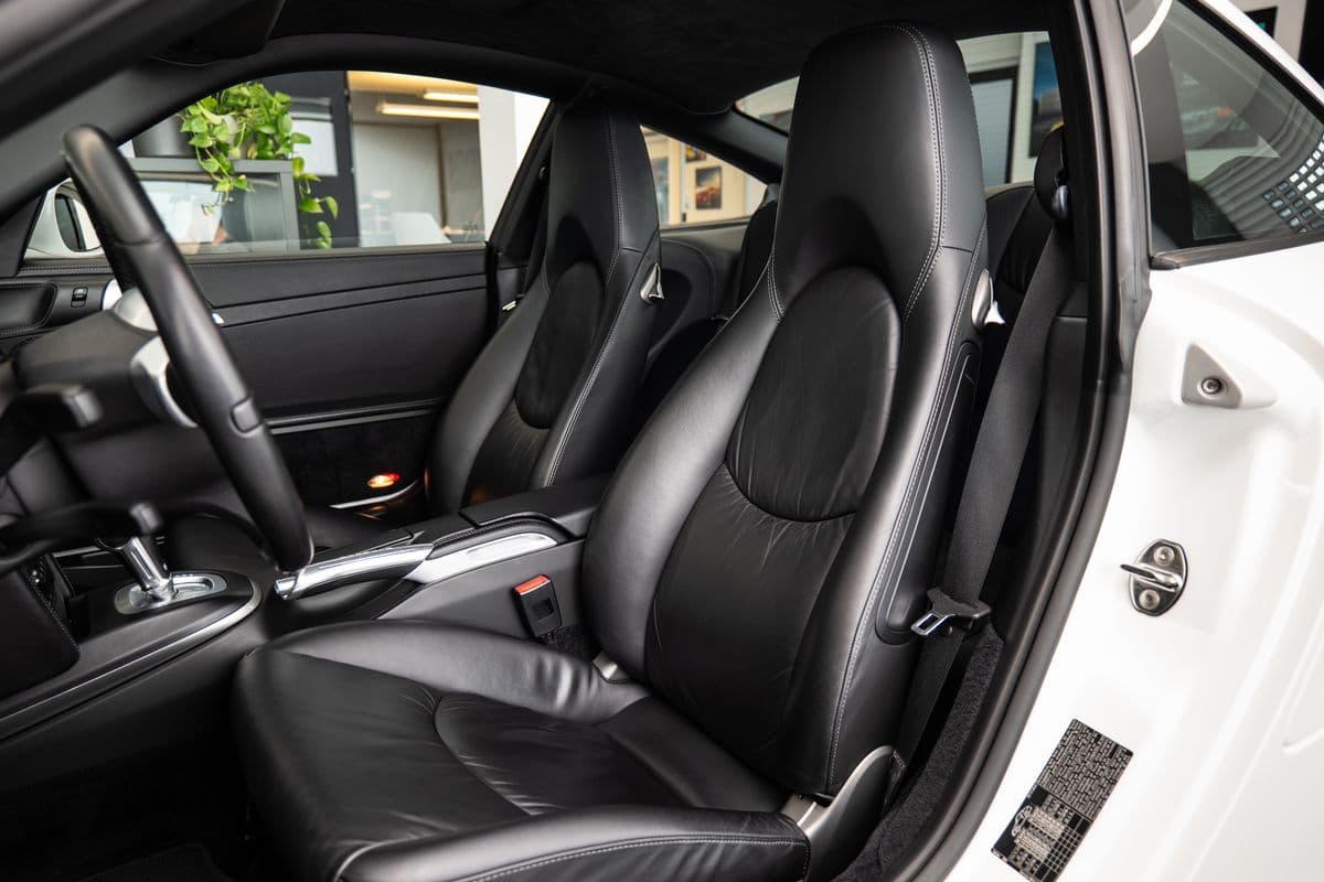 2010 Porsche 911 - 7