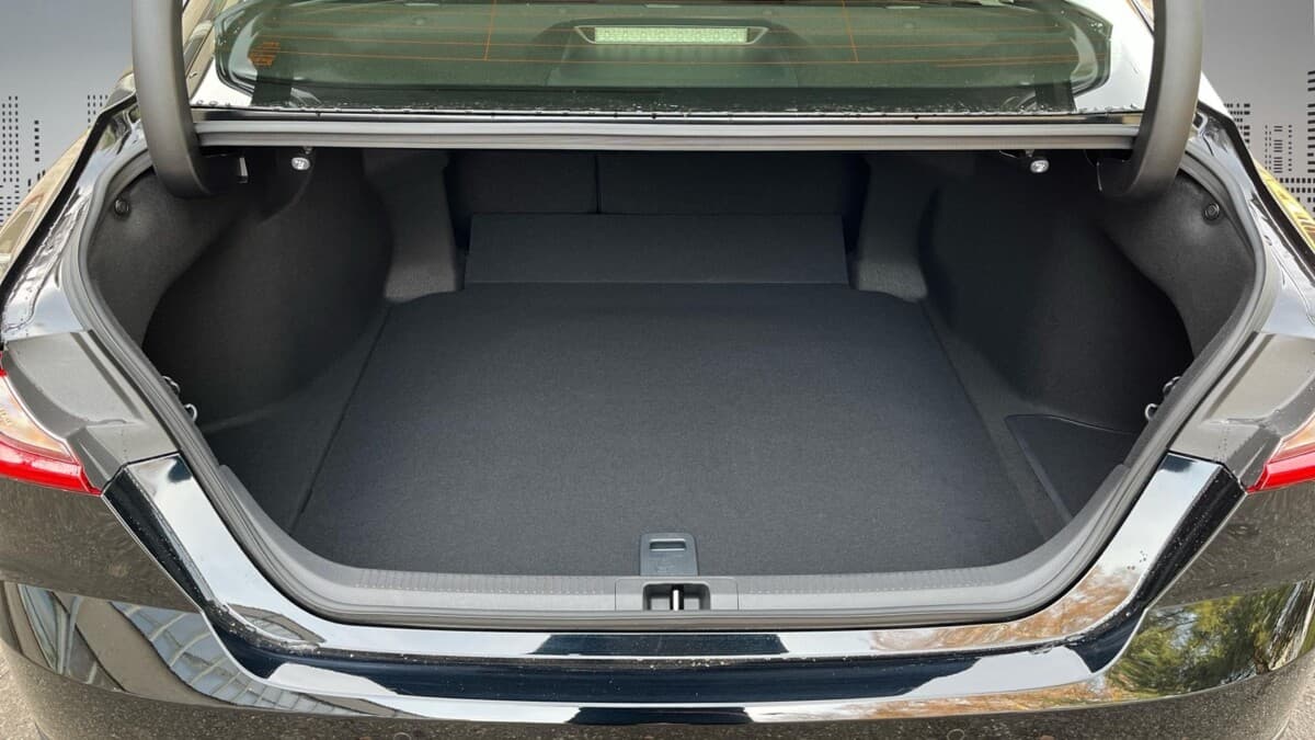 2025 Toyota Camry - 8