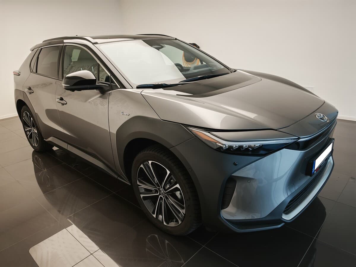 2025 Toyota Bz4x - 3