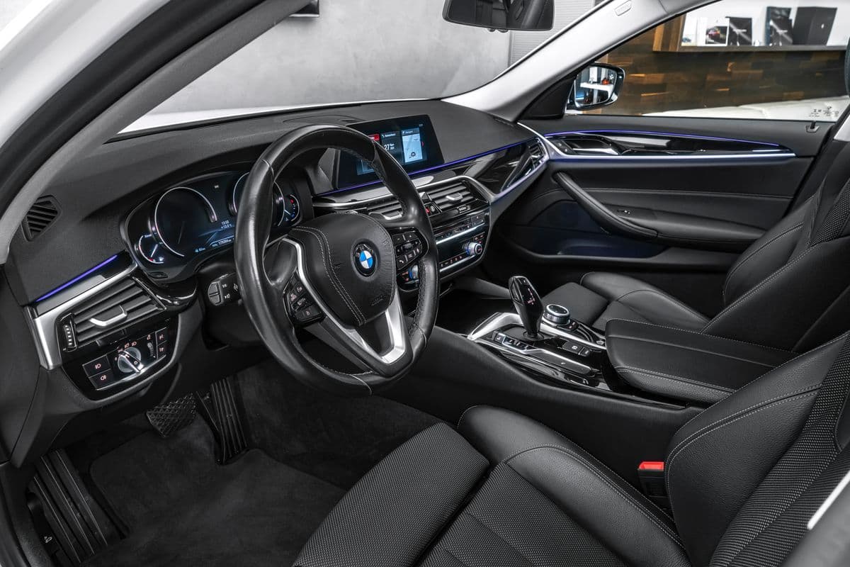 2019 BMW 5-Series - 10
