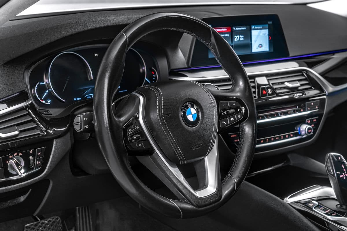 2019 BMW 5-Series - 13