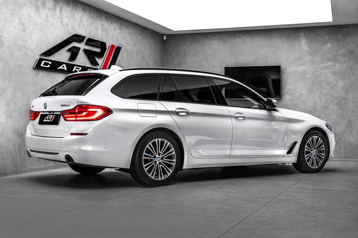 2019 BMW 5-Series - 5