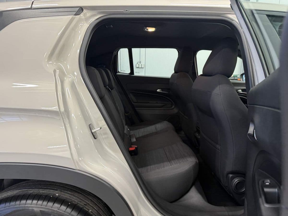 2025 Jeep Avenger - 20