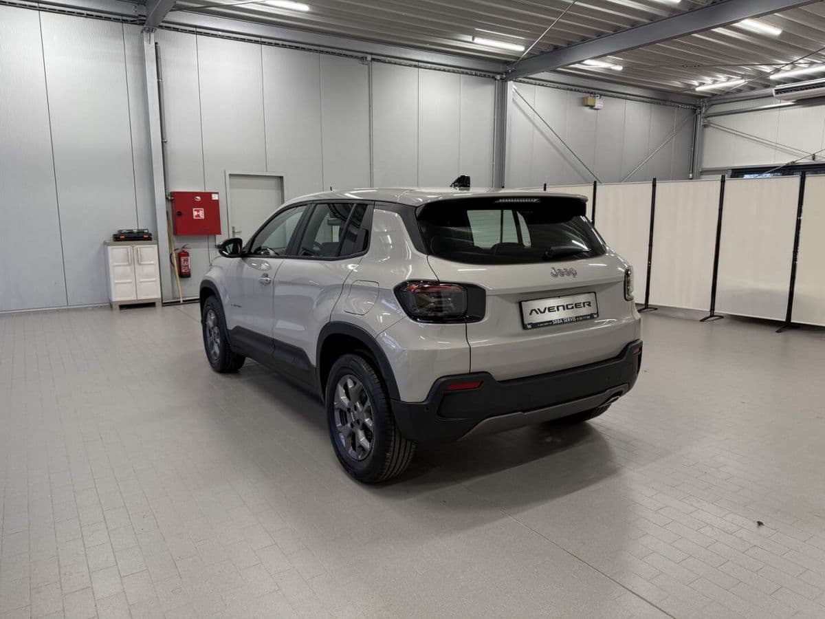 2025 Jeep Avenger - 3