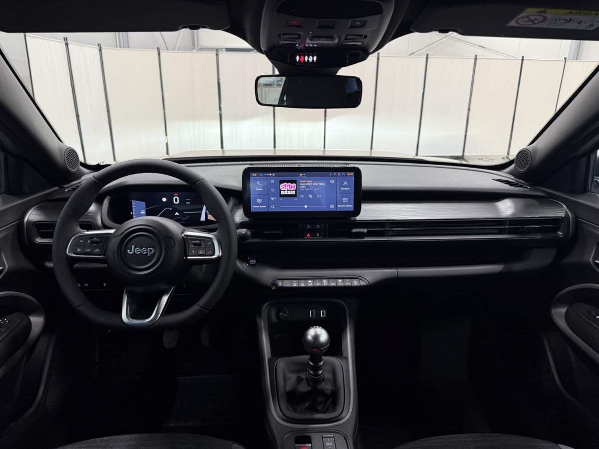 2025 Jeep Avenger - 7