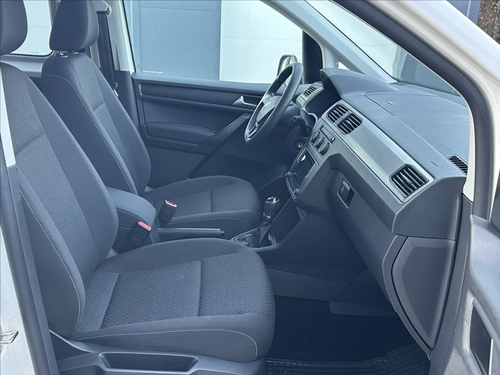 2020 Volkswagen Caddy - 16