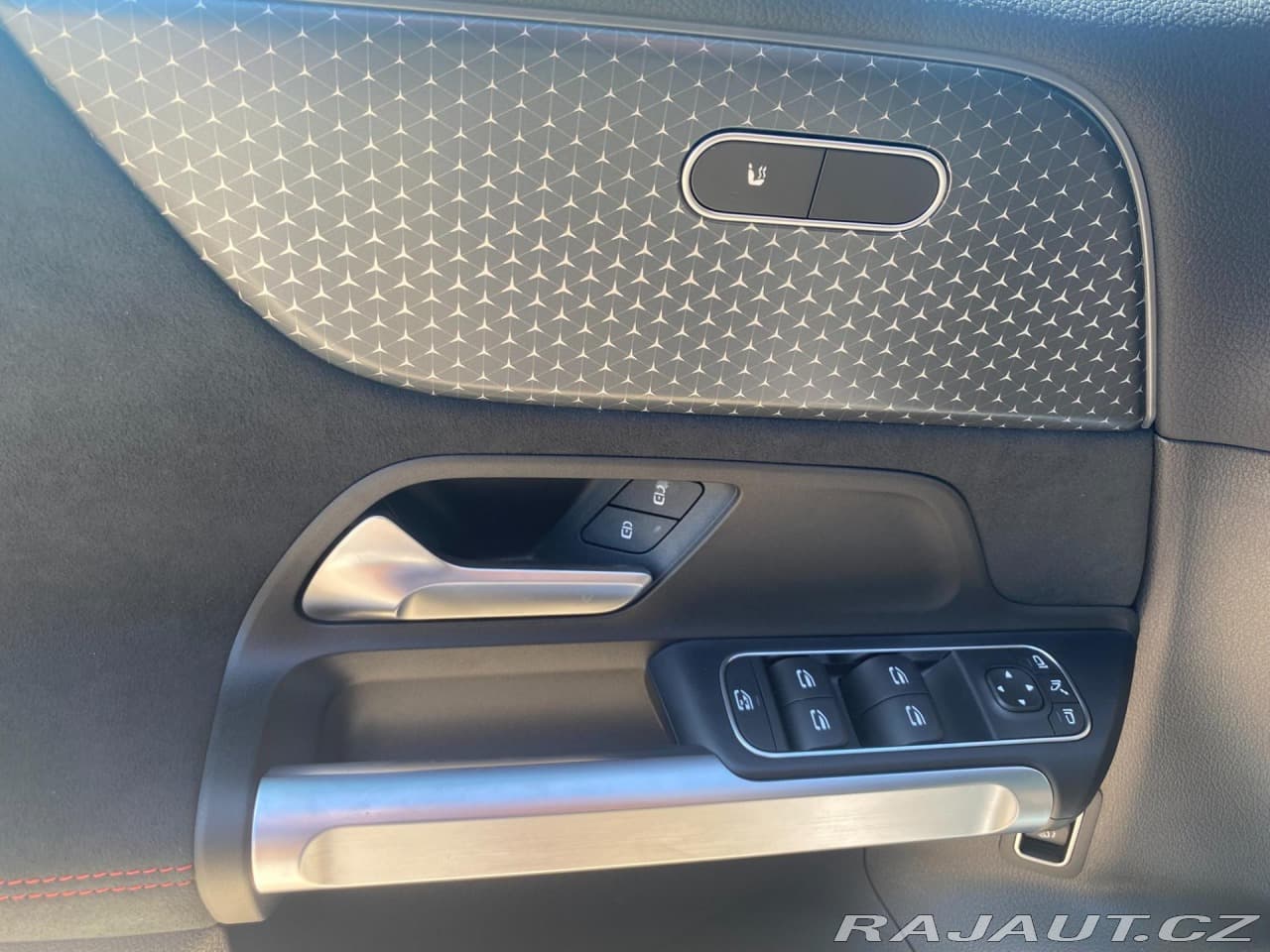 2025 Mercedes-Benz Eqb - 9