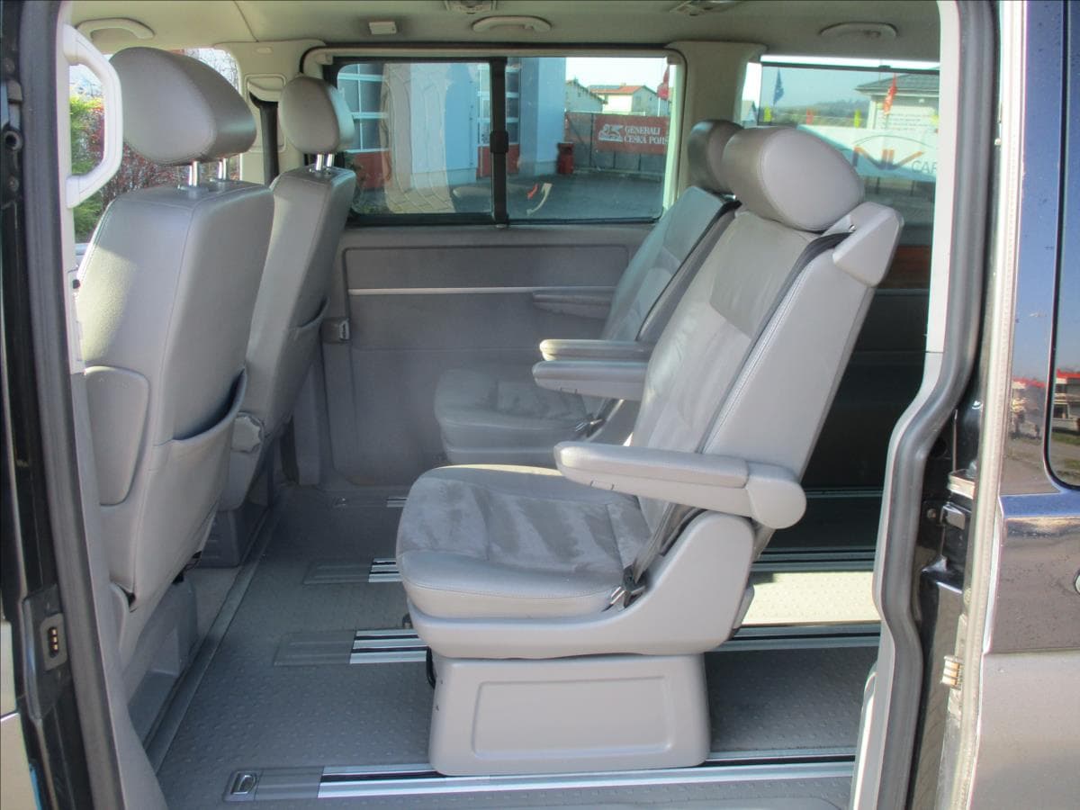 2005 Volkswagen Multivan - 9