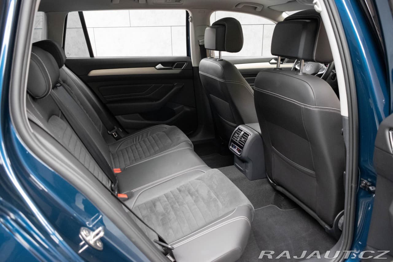 2022 Volkswagen Passat - 13