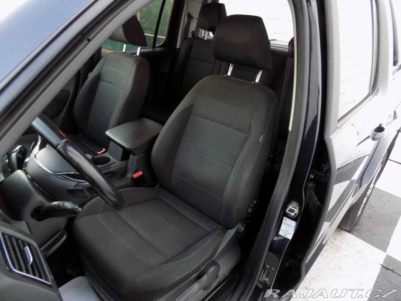 2019 Volkswagen Amarok - 12