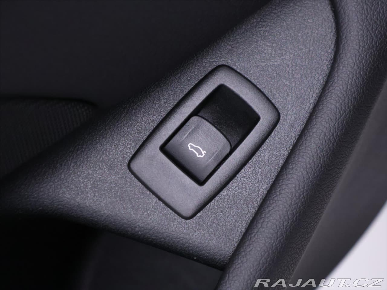 2018 BMW 5-Series - 16