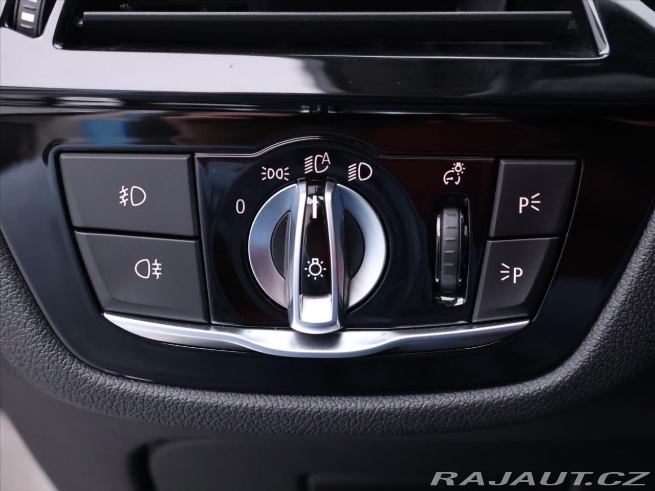 2018 BMW 5-Series - 17