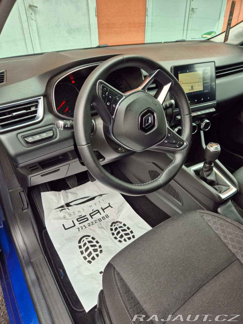 2020 Renault Clio - 12