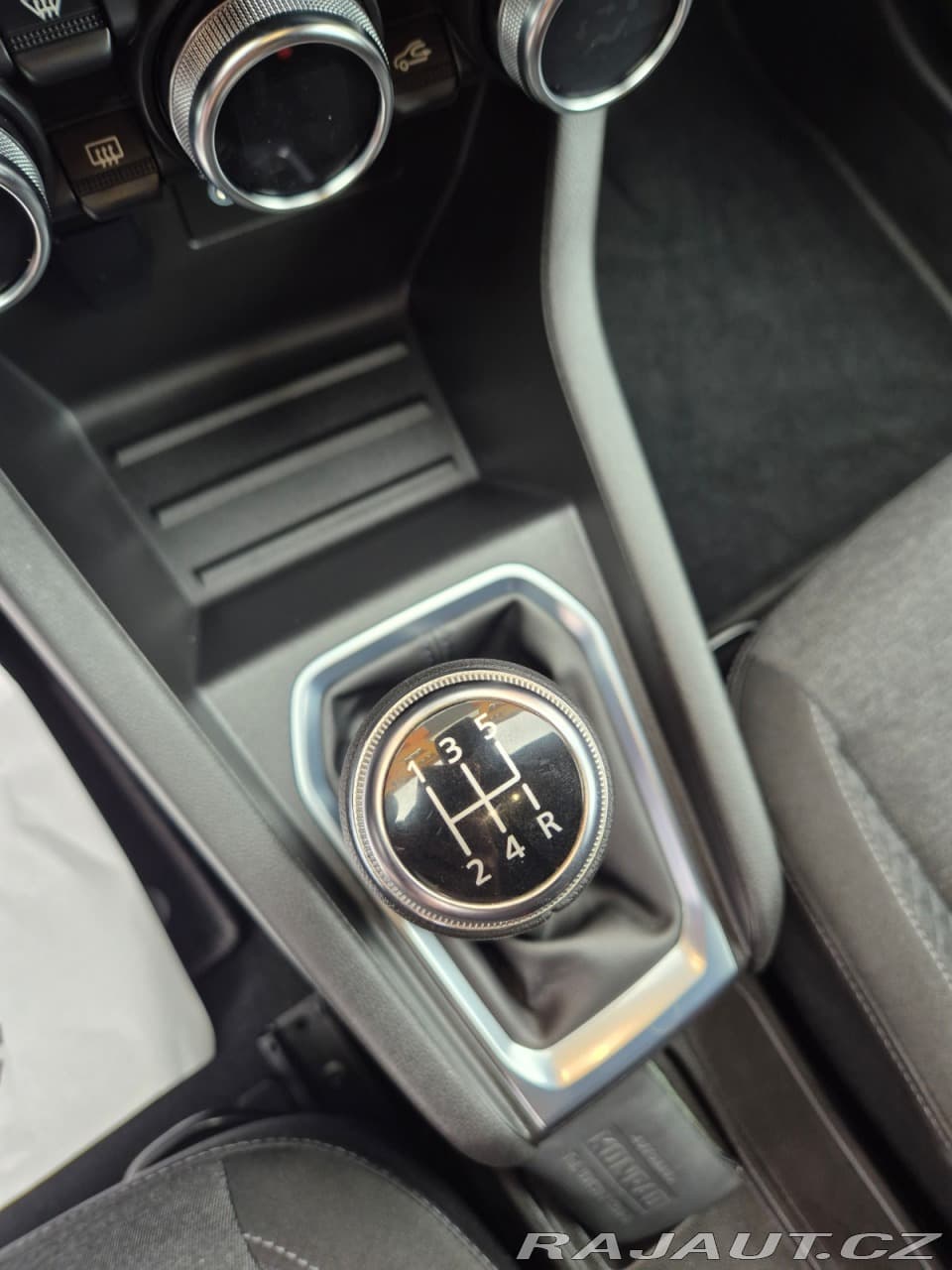 2020 Renault Clio - 16