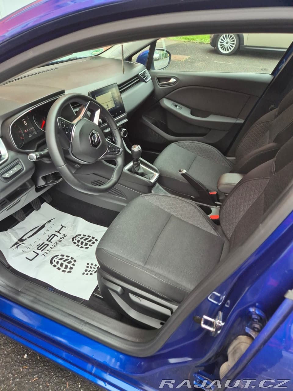 2020 Renault Clio - 17