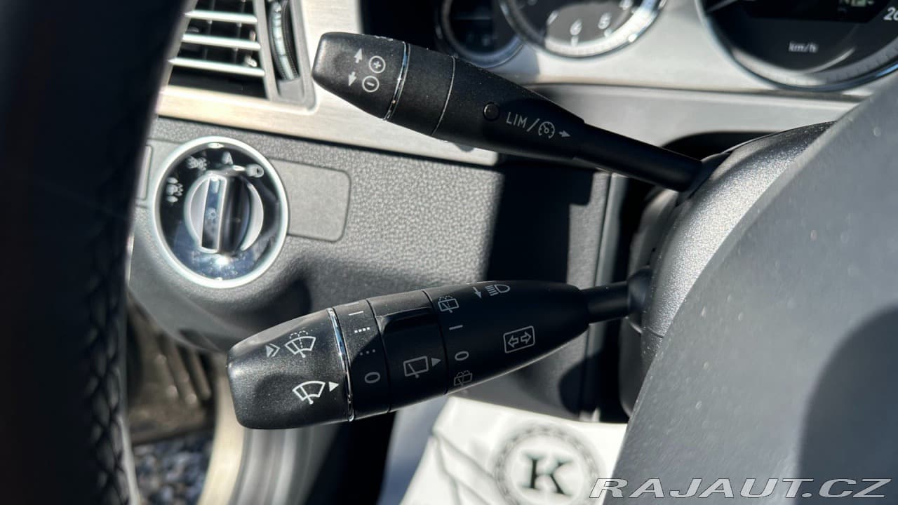 2010 Mercedes-Benz E-Class - 13