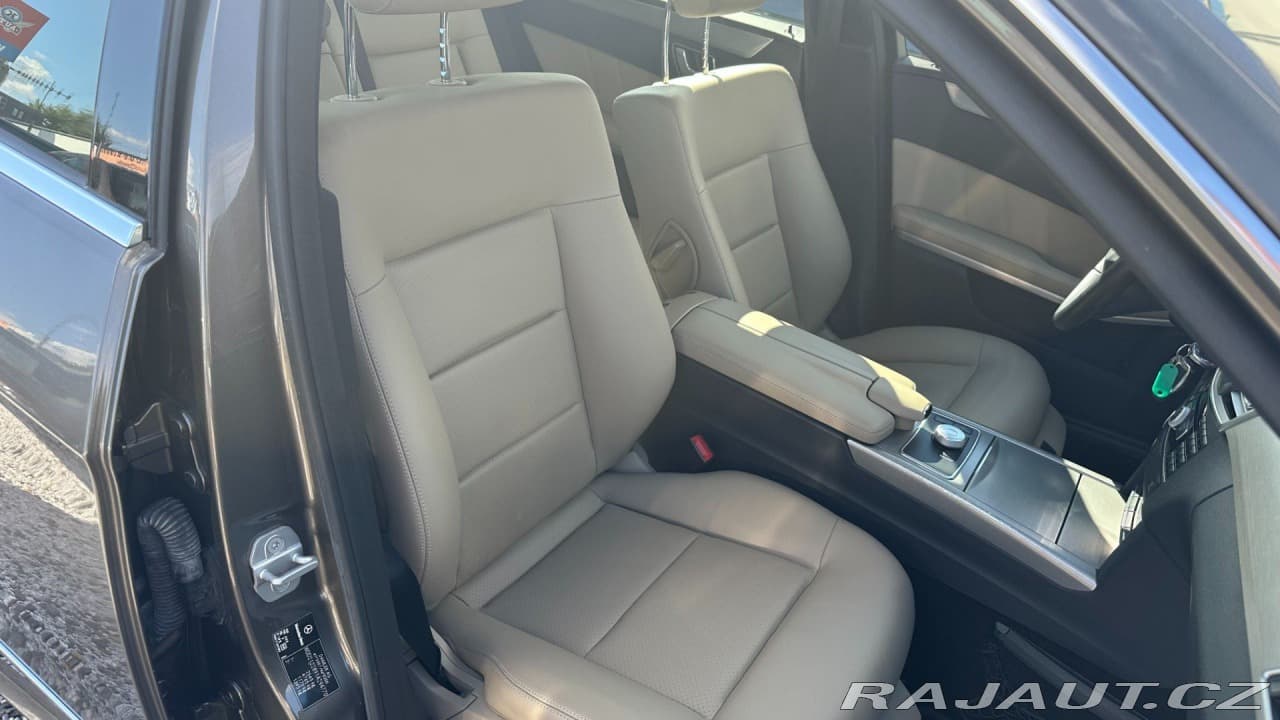 2010 Mercedes-Benz E-Class - 17