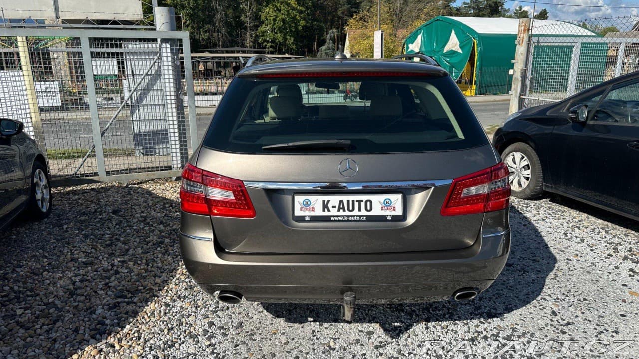 2010 Mercedes-Benz E-Class - 5