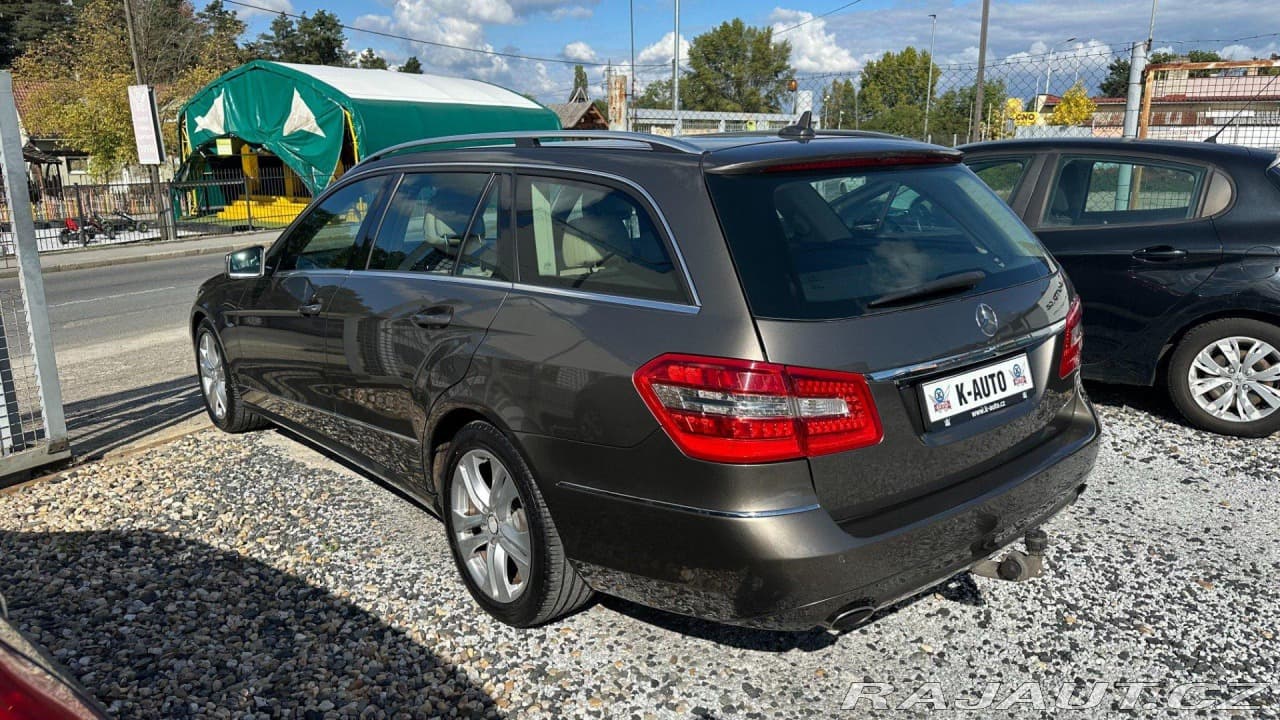 2010 Mercedes-Benz E-Class - 6