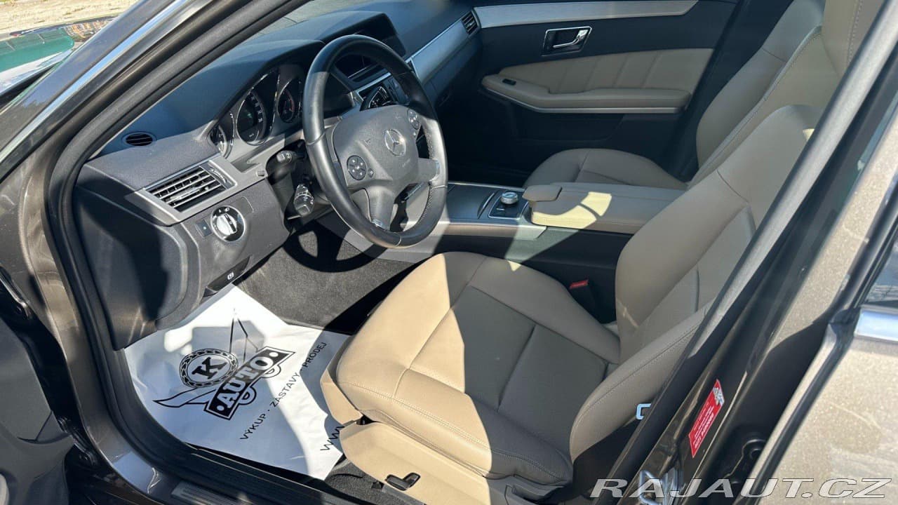 2010 Mercedes-Benz E-Class - 8