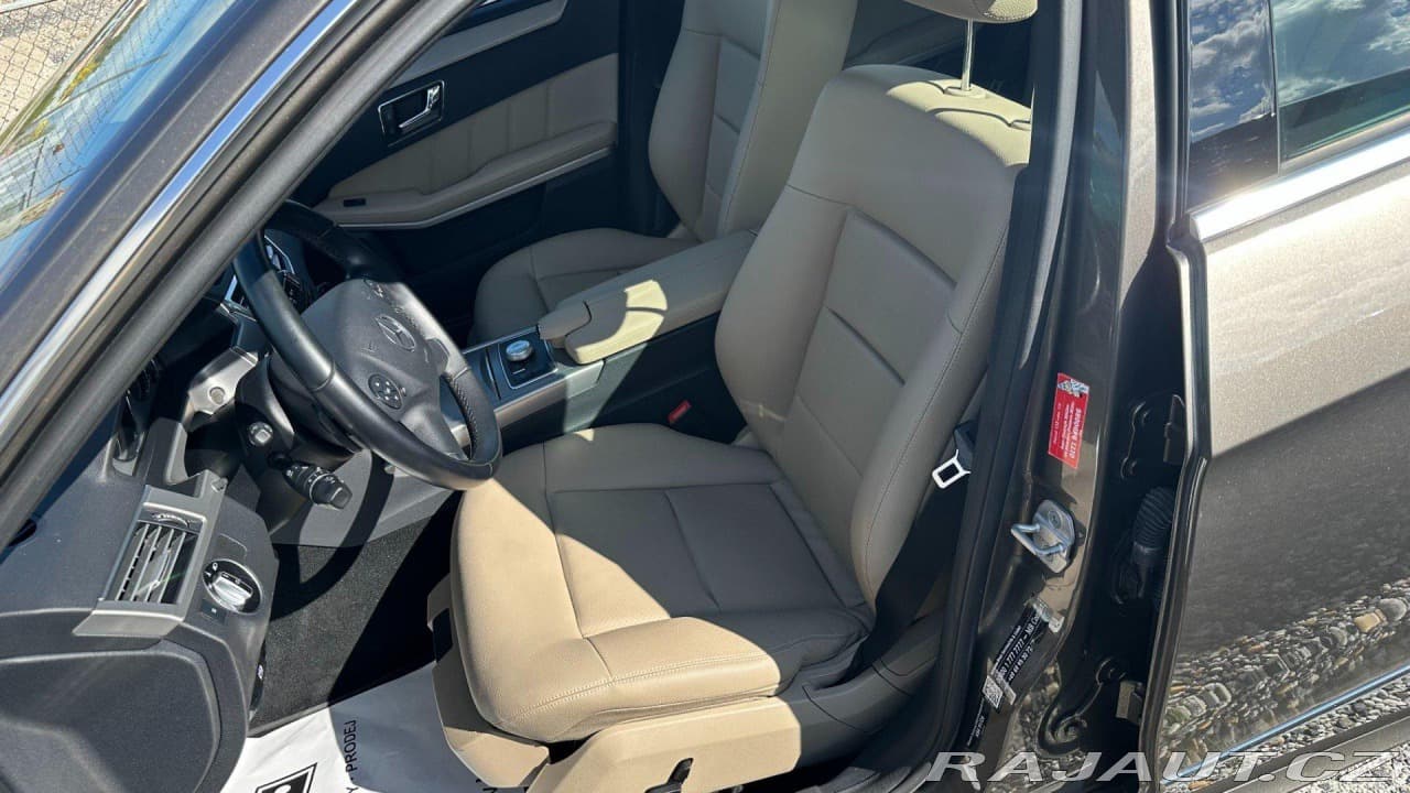 2010 Mercedes-Benz E-Class - 9