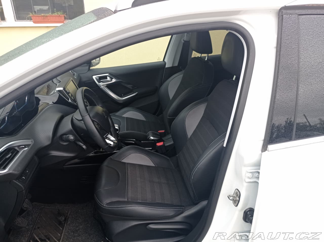 2018 Peugeot 2008 - 11