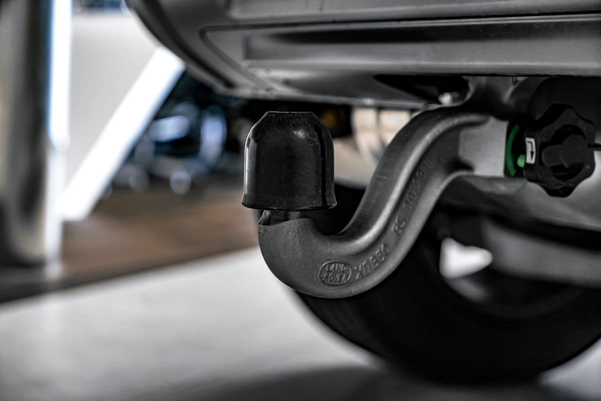 2025 Land Rover Defender - 11