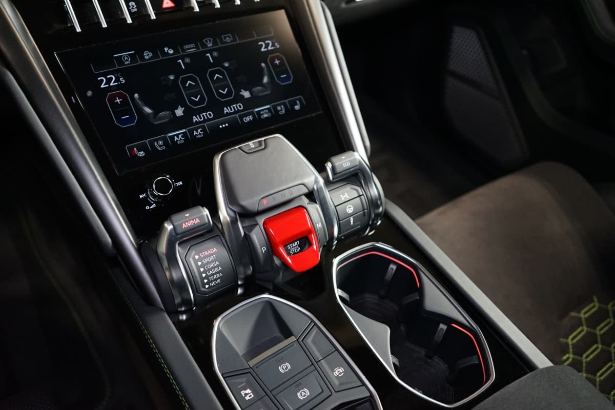 2023 Lamborghini Urus - 17