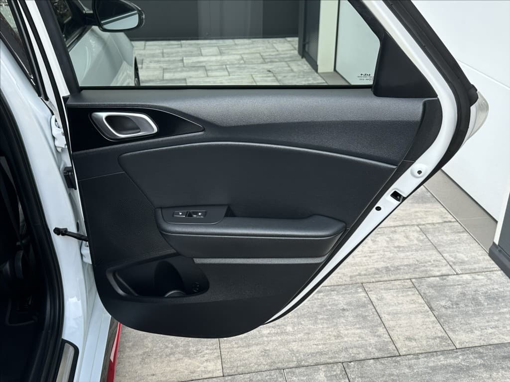 2022 Kia Proceed - 20