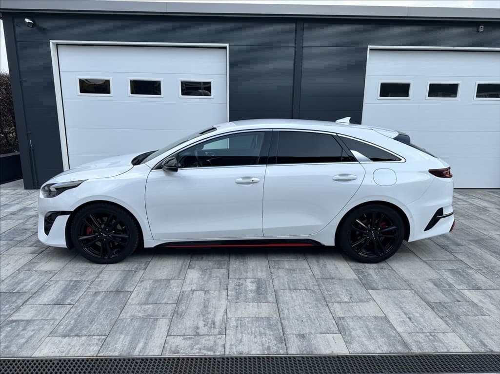 2022 Kia Proceed - 9
