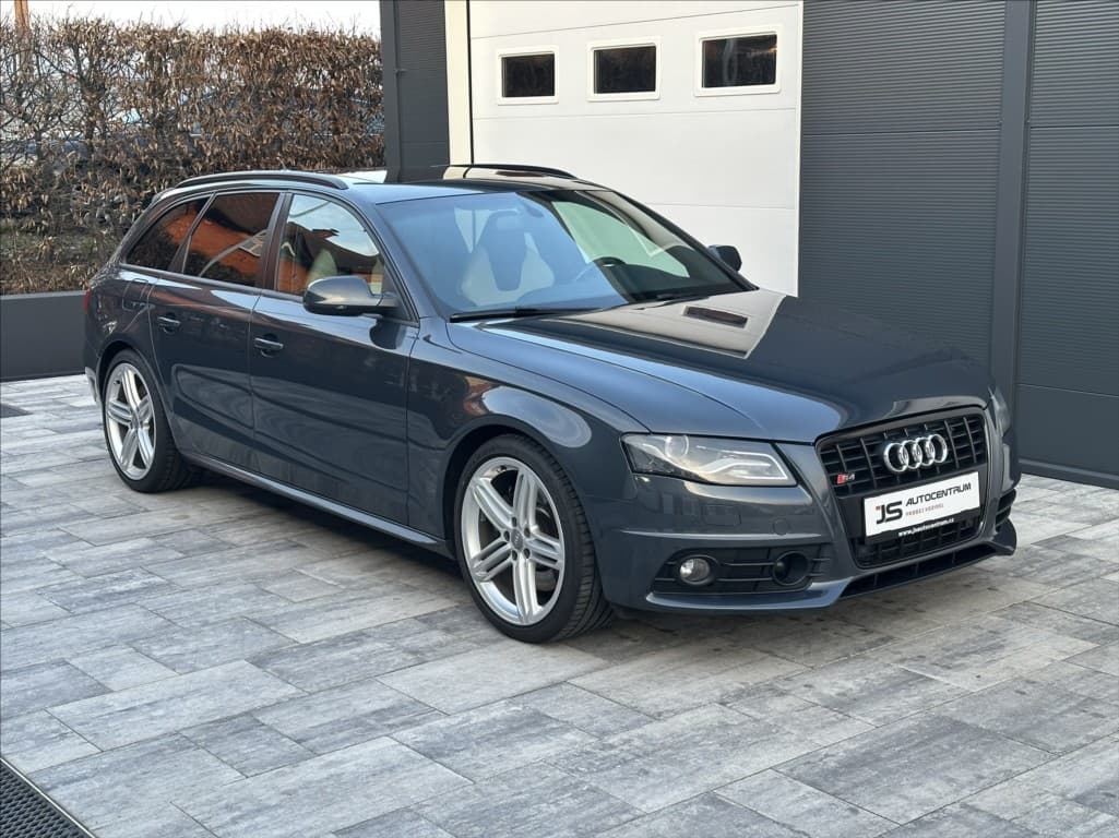 2010 Audi S4 - 3