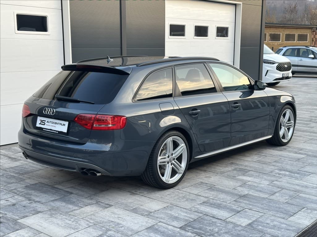 2010 Audi S4 - 5