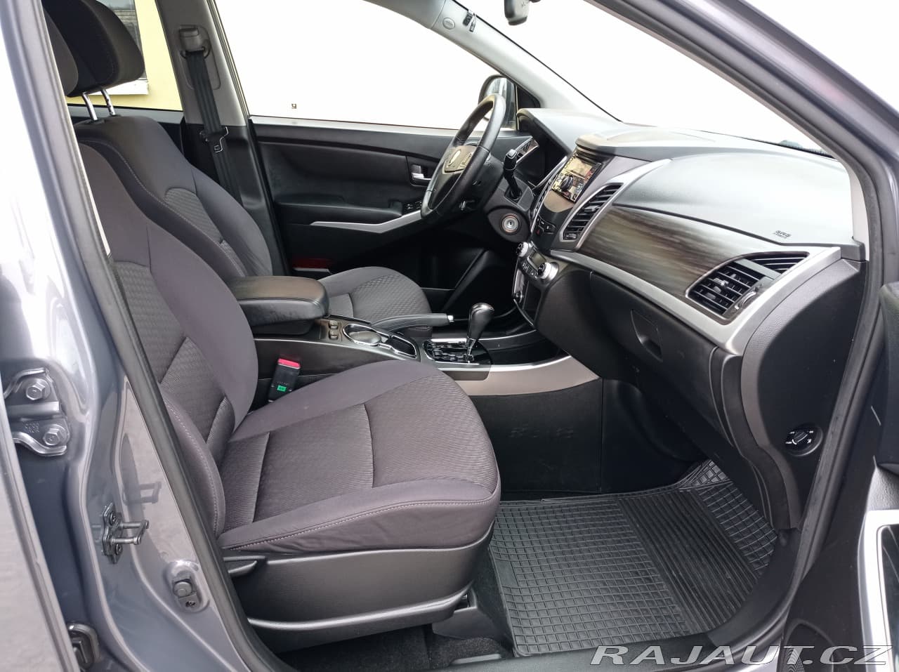 2015 SsangYong Korando - 18