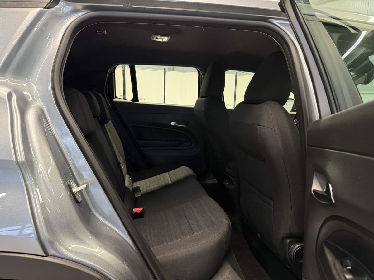 2025 Jeep Avenger - 19