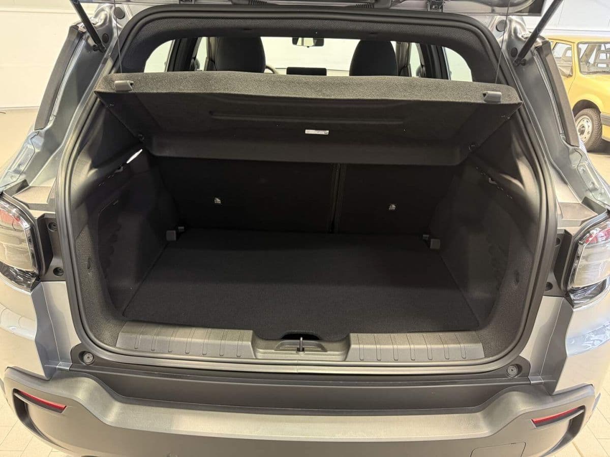 2025 Jeep Avenger - 20