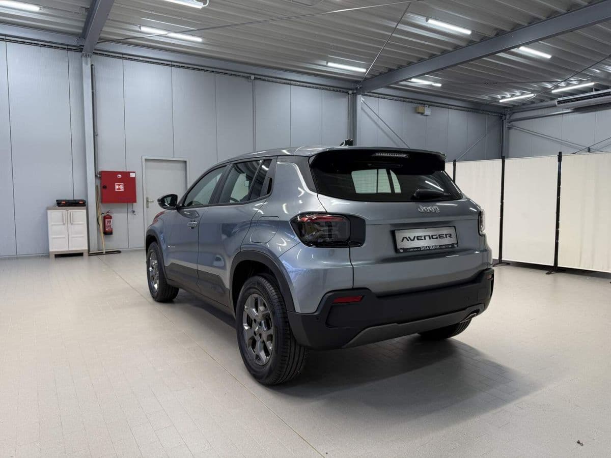 2025 Jeep Avenger - 3