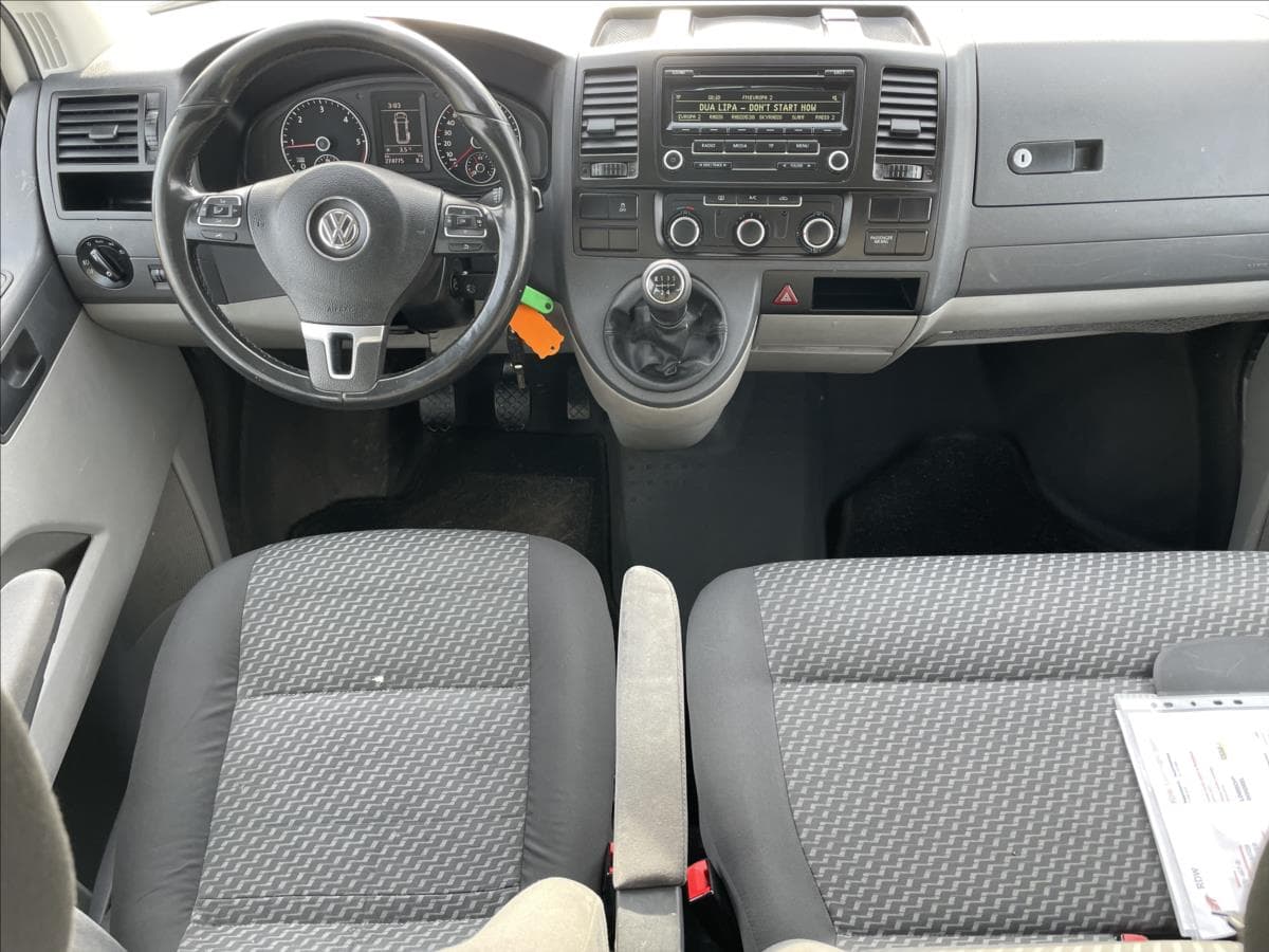 2013 Volkswagen Transporter - 12