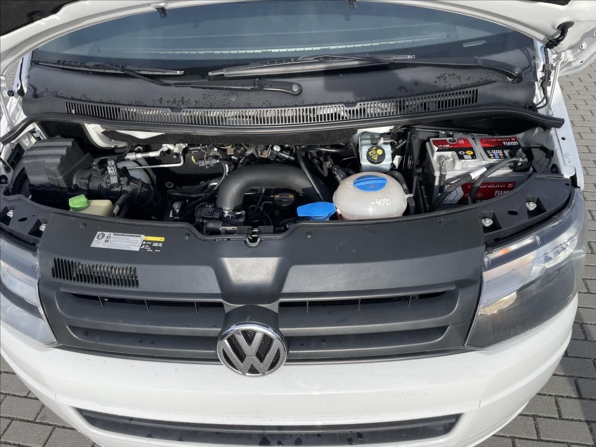 2013 Volkswagen Transporter - 20