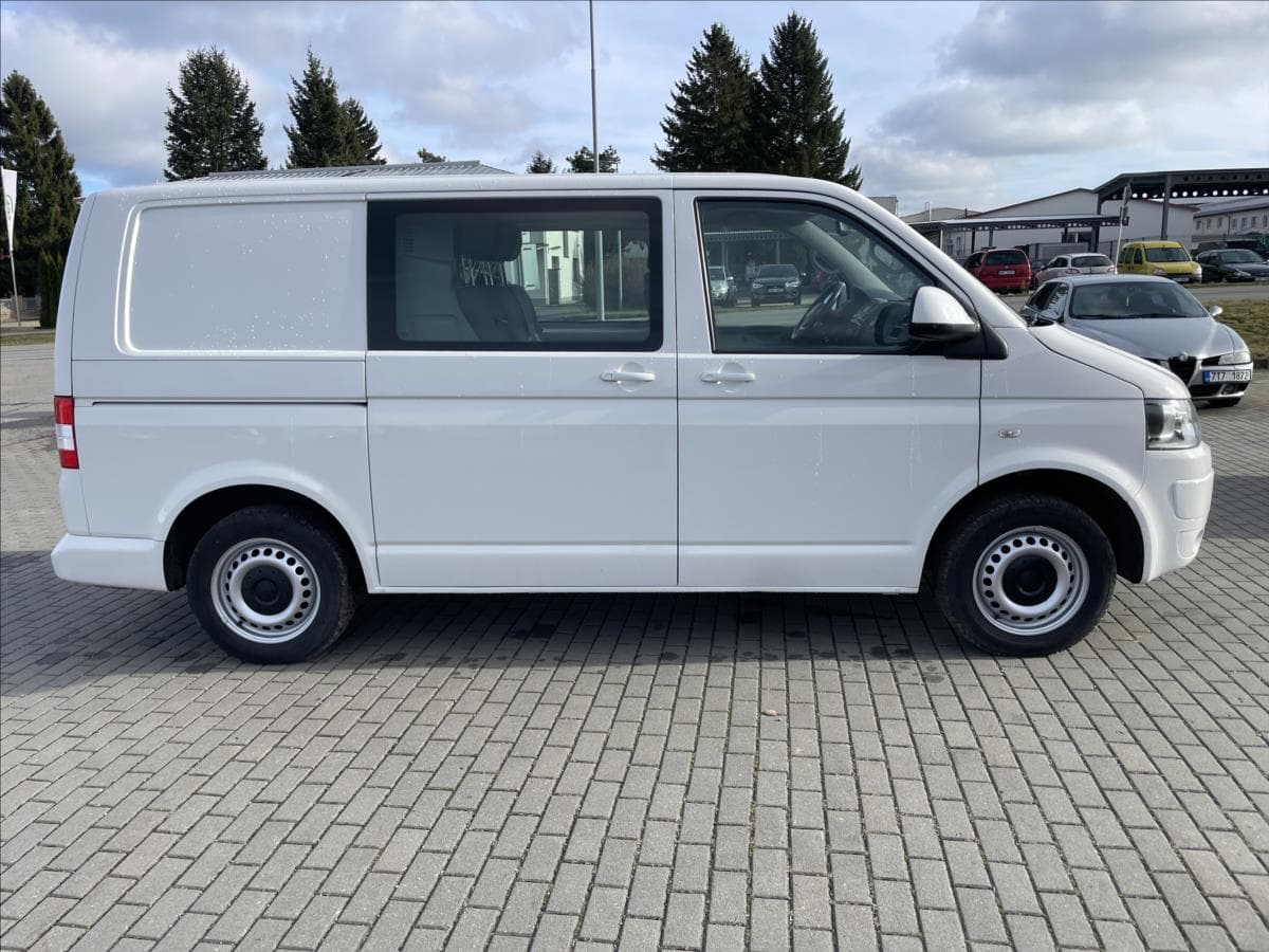 2013 Volkswagen Transporter - 5